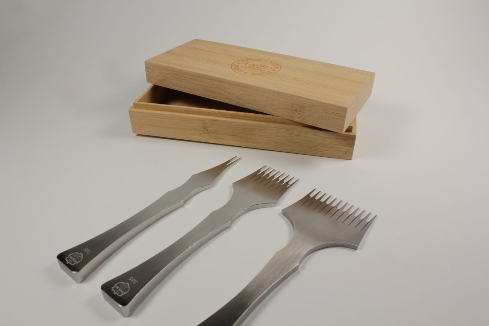 Kevin Lee 3.85mm French style pricking iron set (2, 8 and 12 tooth) with bamboo box