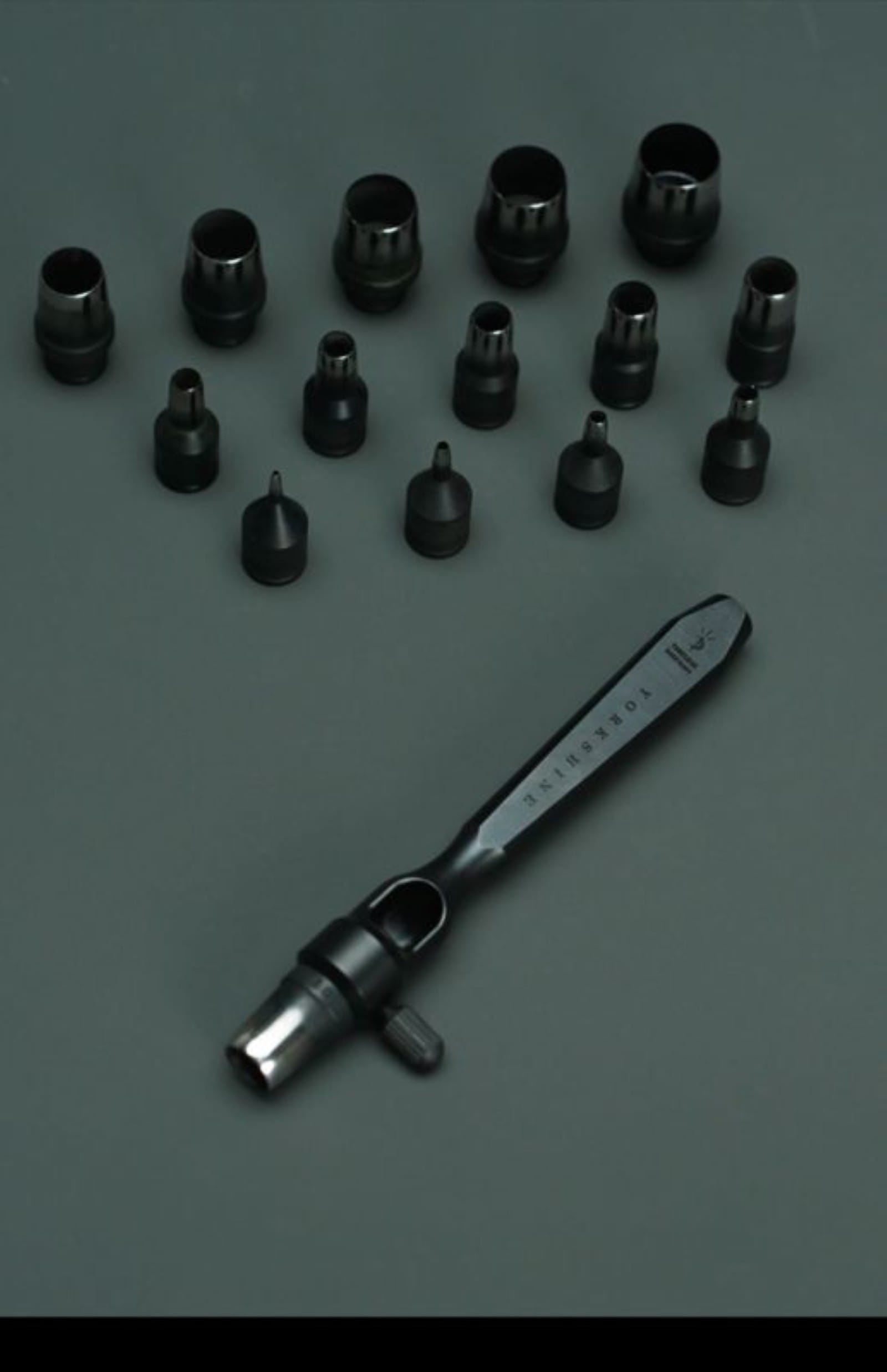 Set of punch bits for leather hole punching